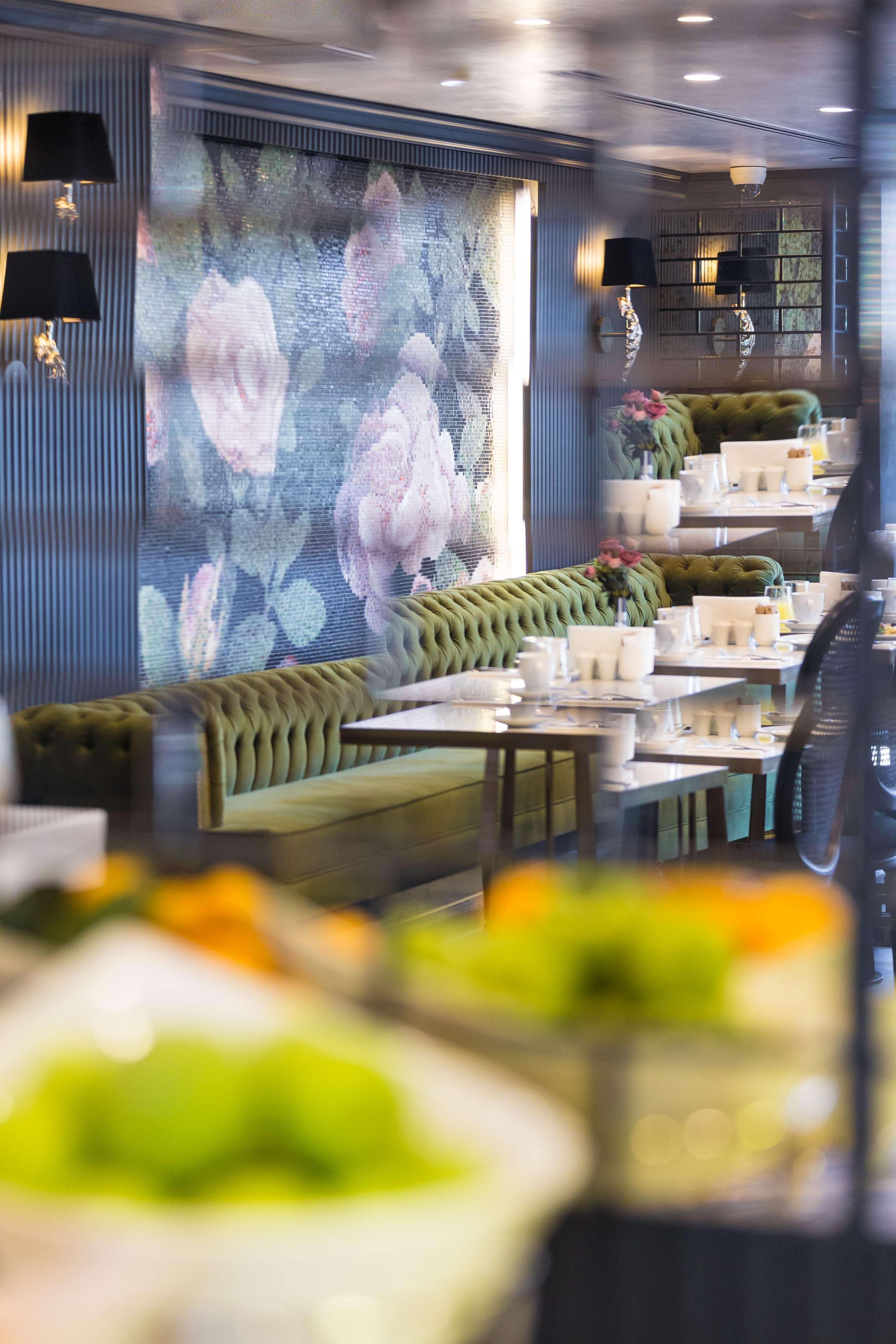 Doubletree By Hilton Airport 4*