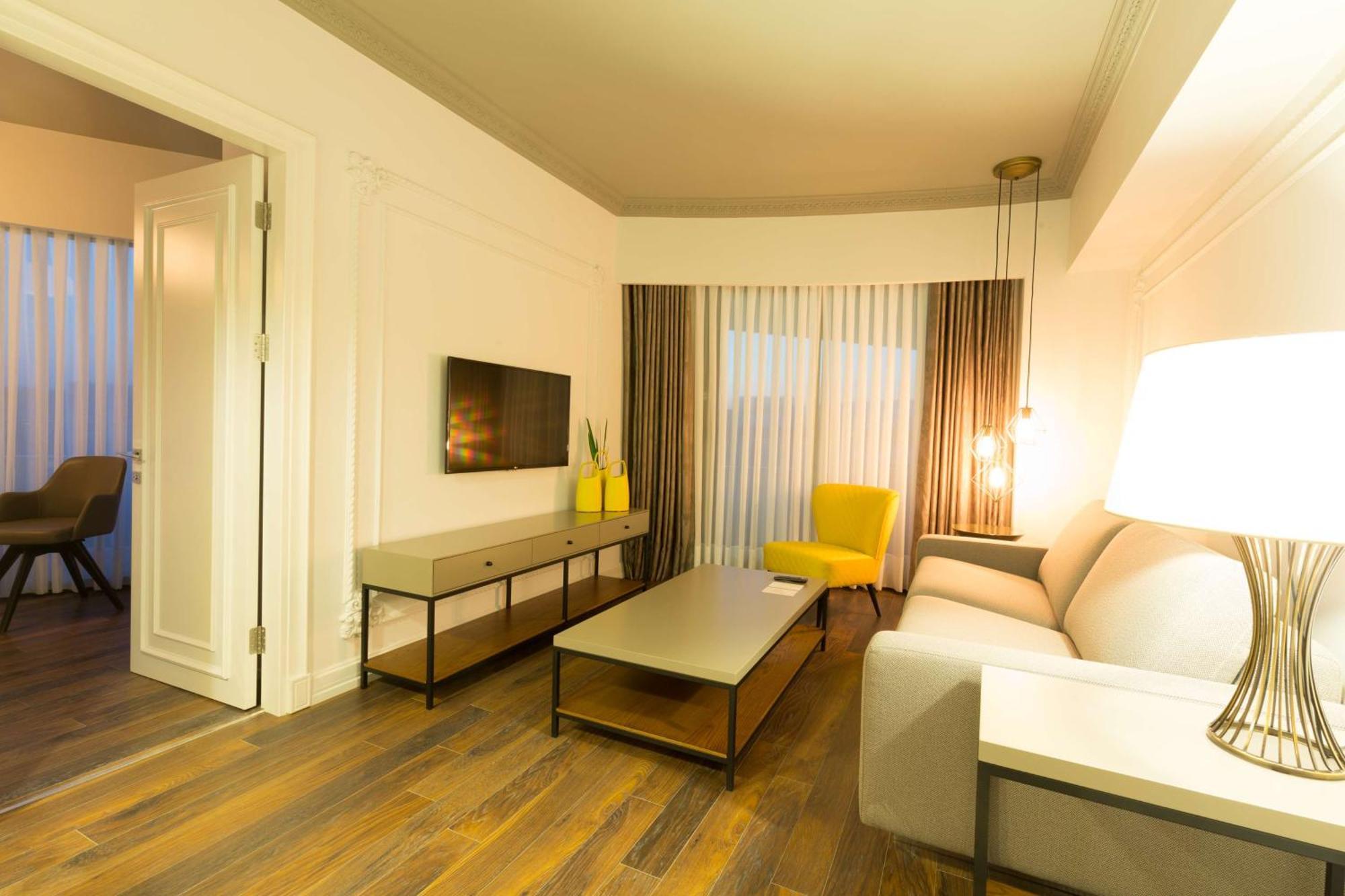 Doubletree By Hilton Airport Hotel