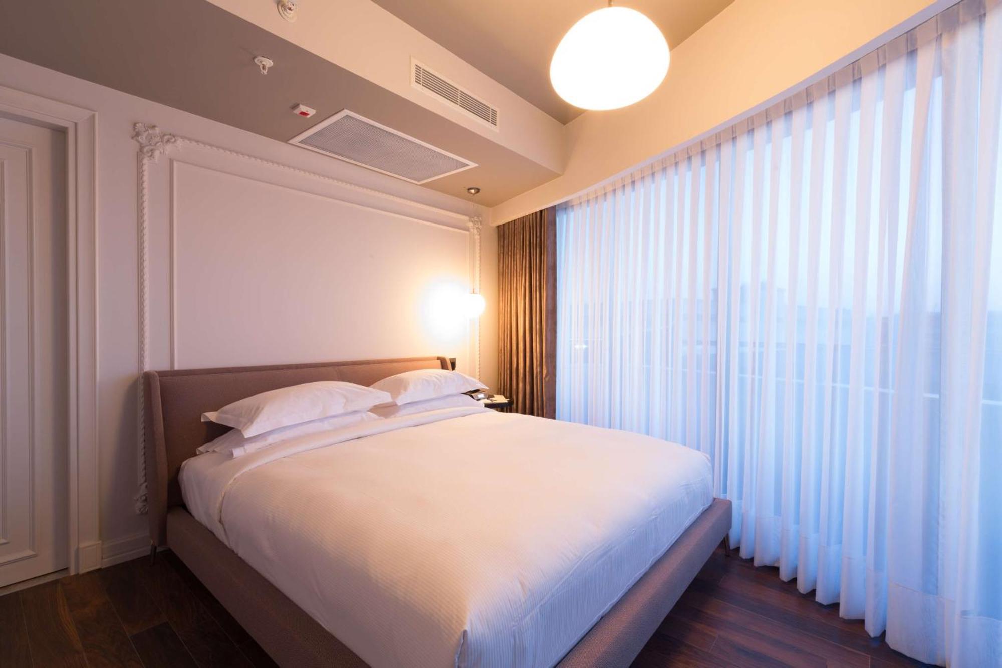 Doubletree By Hilton Airport 4*