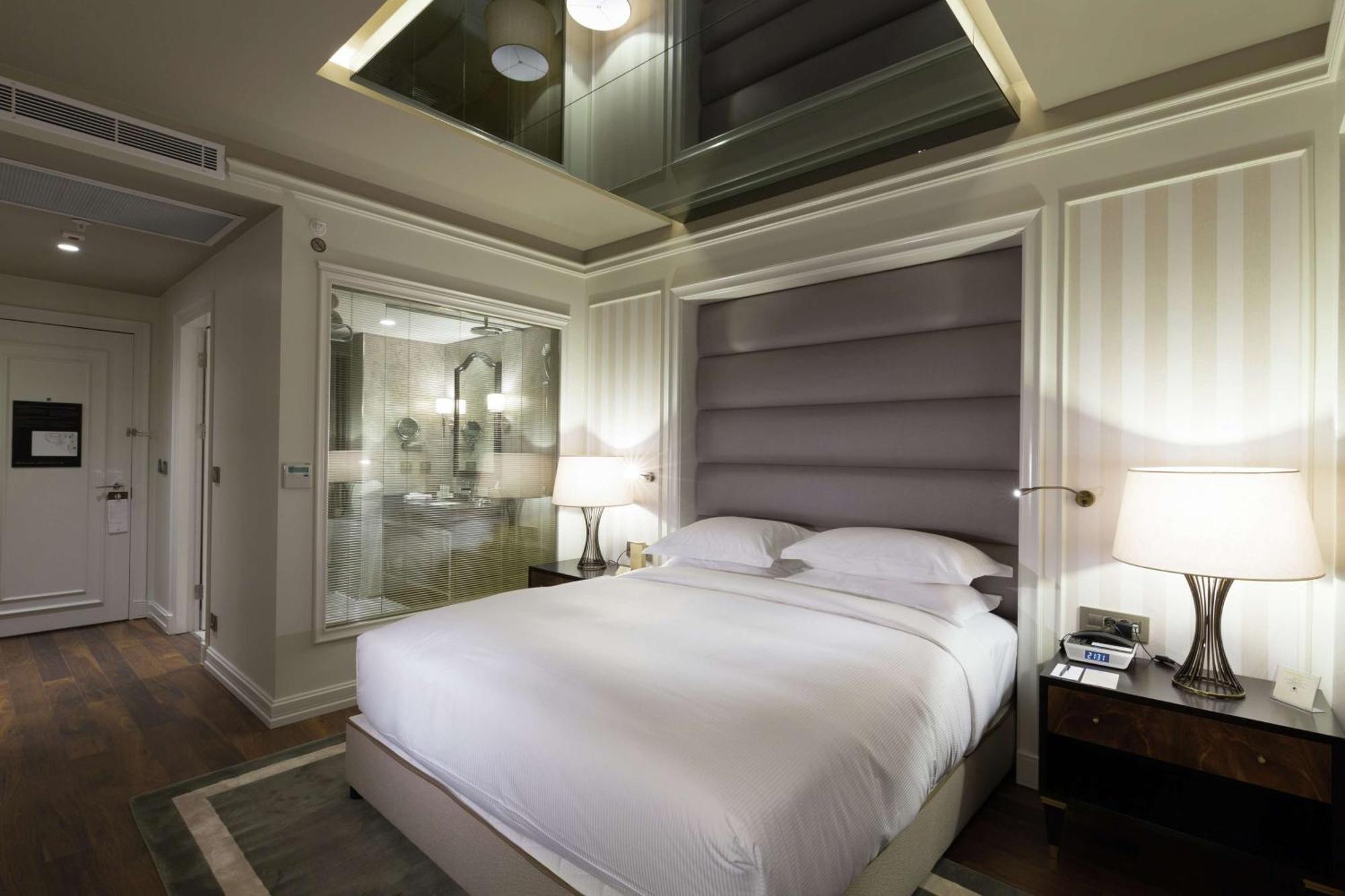 Doubletree By Hilton Airport Hotel İzmir