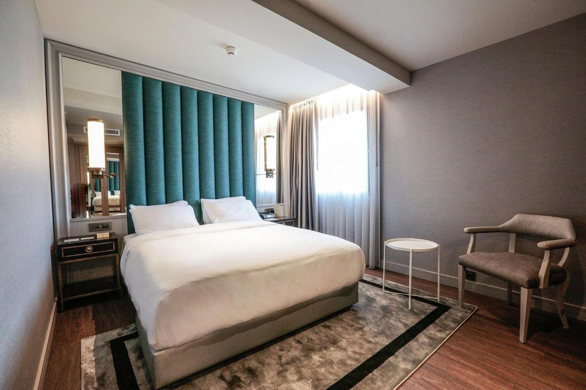 Doubletree By Hilton Airport