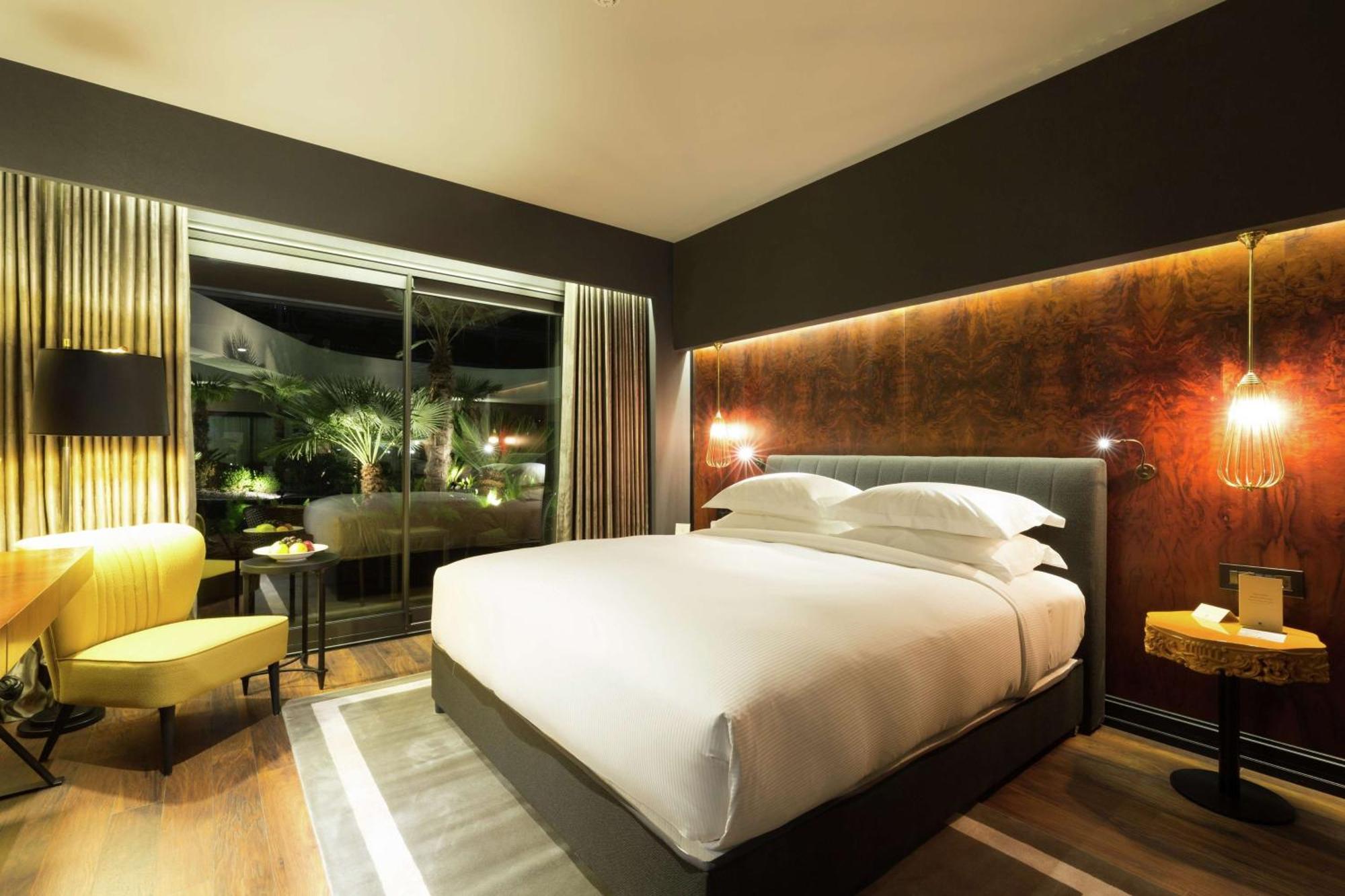 Hotel Doubletree By Hilton Airport 4*