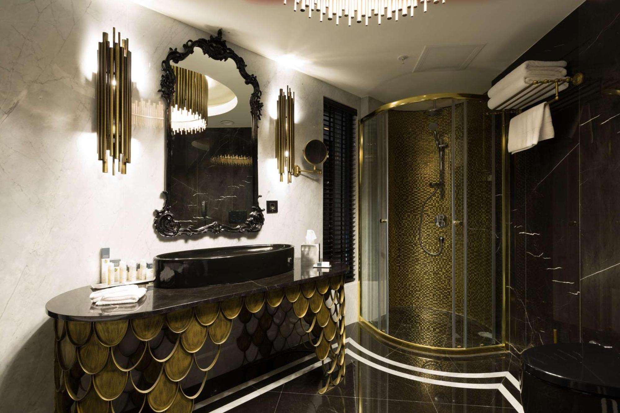 Doubletree By Hilton Airport Готель 4*