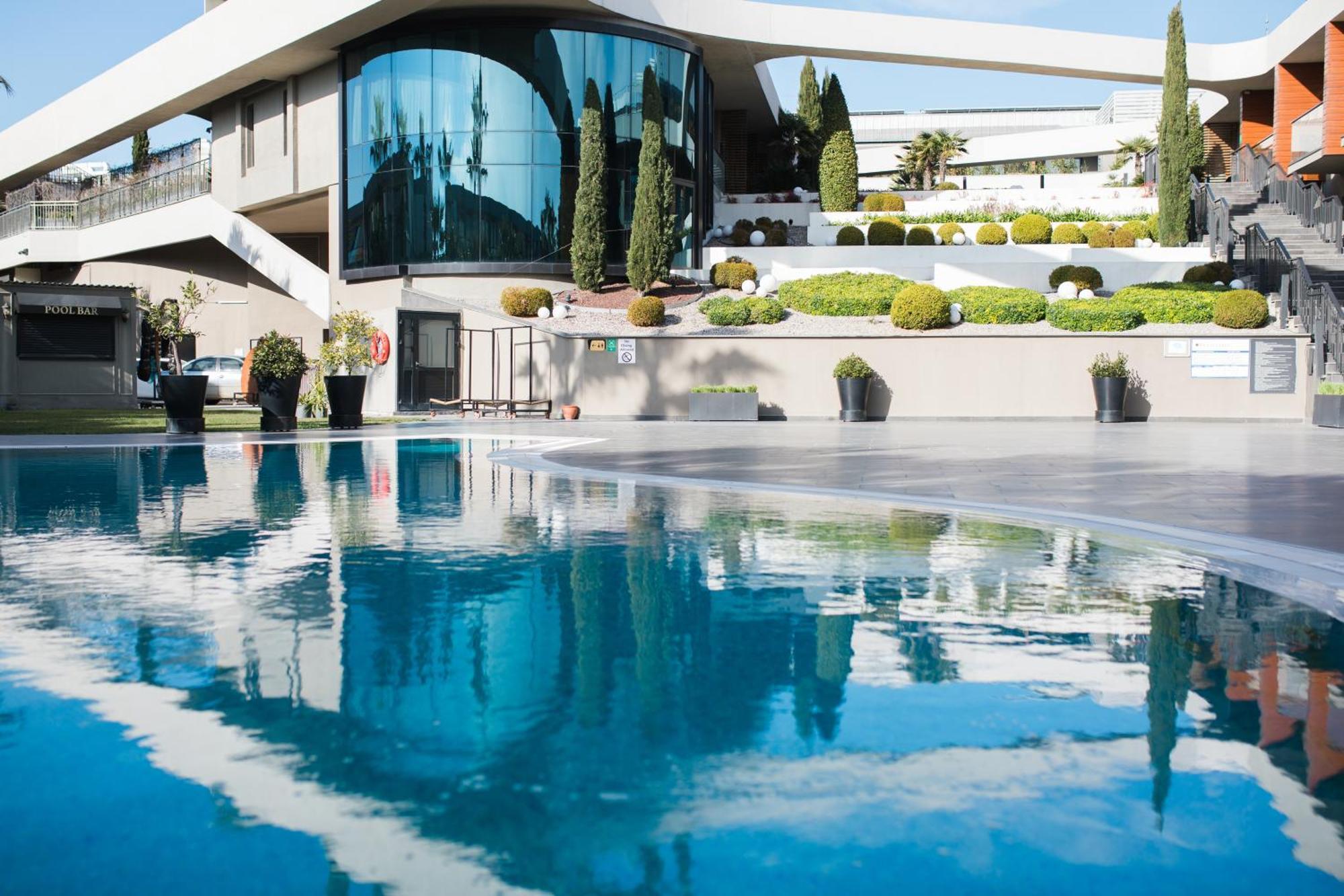 Doubletree By Hilton Airport Hotel